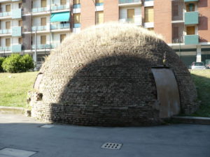 Foto 1  La ghiacciaia dell'ospedale S. Orsola a Bologna